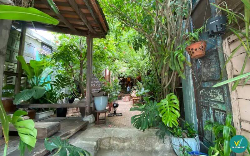 Chuồn Chuồn Cafe