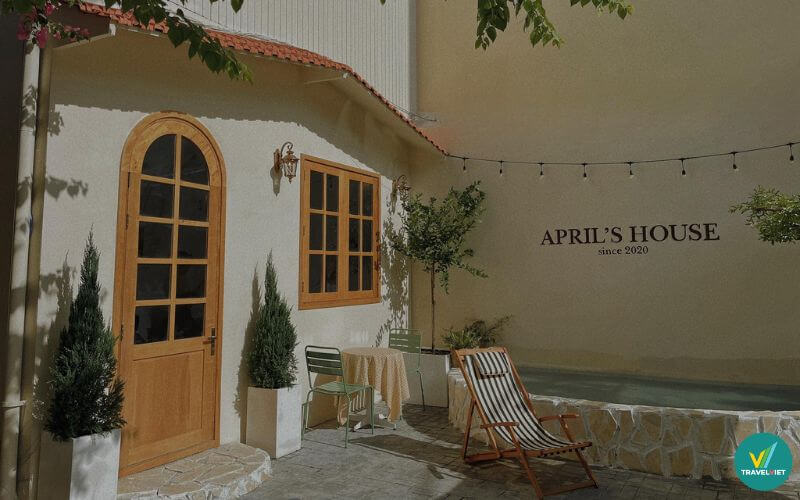 April's House Coffee And Concept