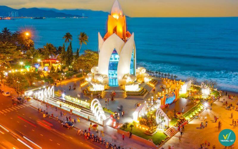 Khánh Hòa – “Thủ phủ nghỉ dưỡng biển” bứt phá