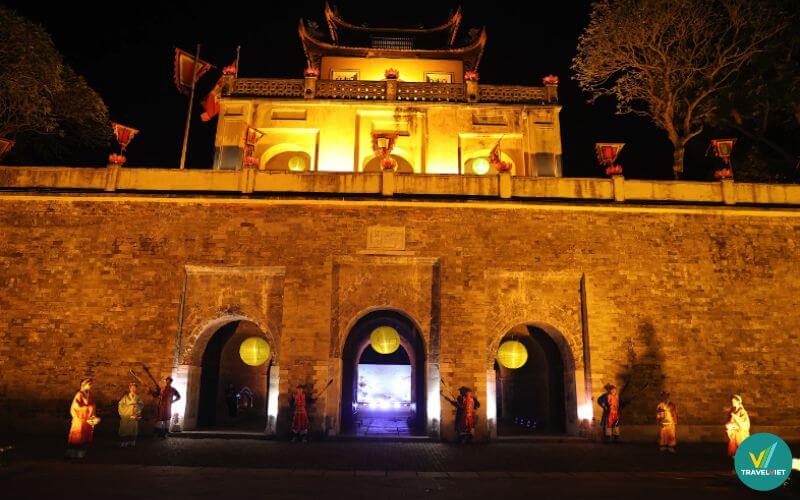 Tour du lịch Hà Nội “Giải mã Hoàng Thành”