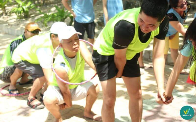 Vòng tròn lắt léo