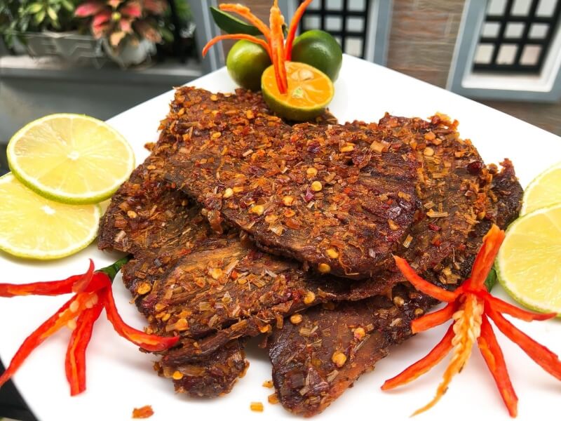 Đặc sản bò 1 nắng làm quà Gia Lai