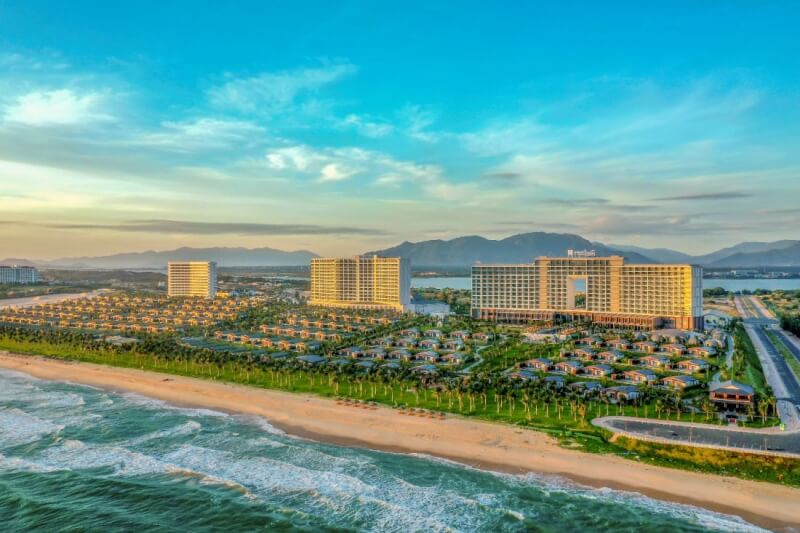 Cam Ranh Bay - Long Beach