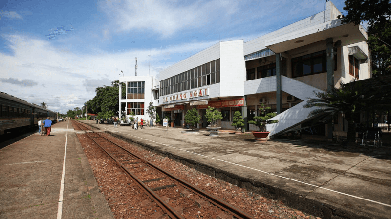 Ga tàu Quảng Ngãi