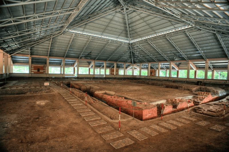 Phế tích Vương quốc Phù Nam