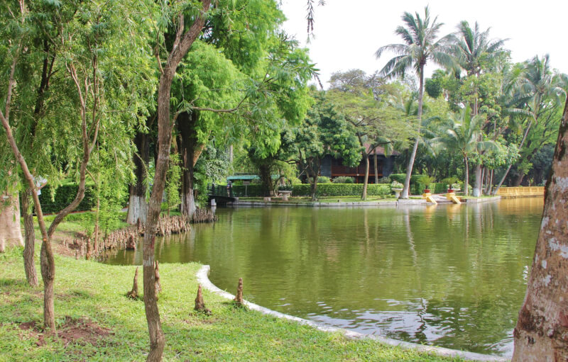 Lâm Hotel