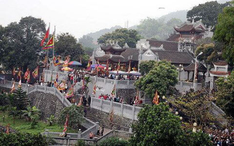 Cua Ong Temple historical relic site.