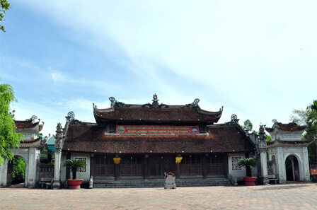 Khu lăng mộ và đền thờ các Vua Trần