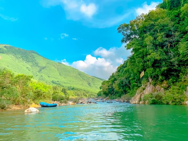 Thác Lang Cang đẹp như viên ngọc bích giữa núi rừng Đông Bắc