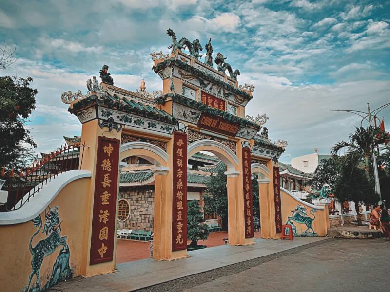 Miếu Bà Chúa Xứ Núi Sam