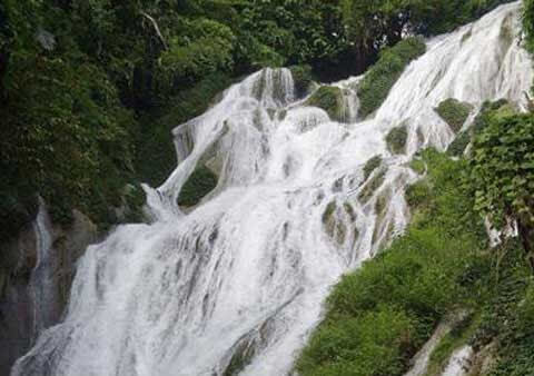 ナダン滝エコツーリズムエリア