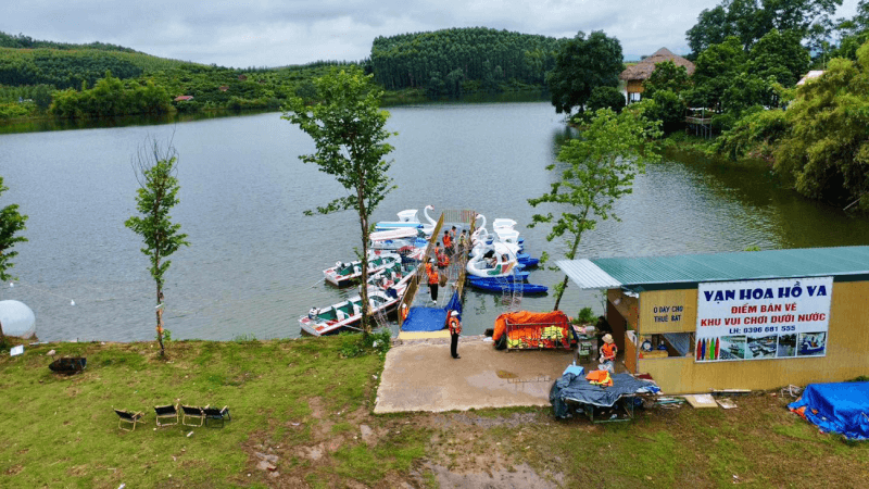 Khu du lịch sinh thái Vạn Hoa Hồ Va.