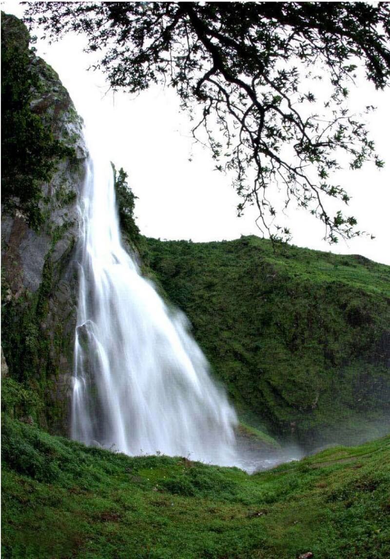 Tac Tinh Waterfall
