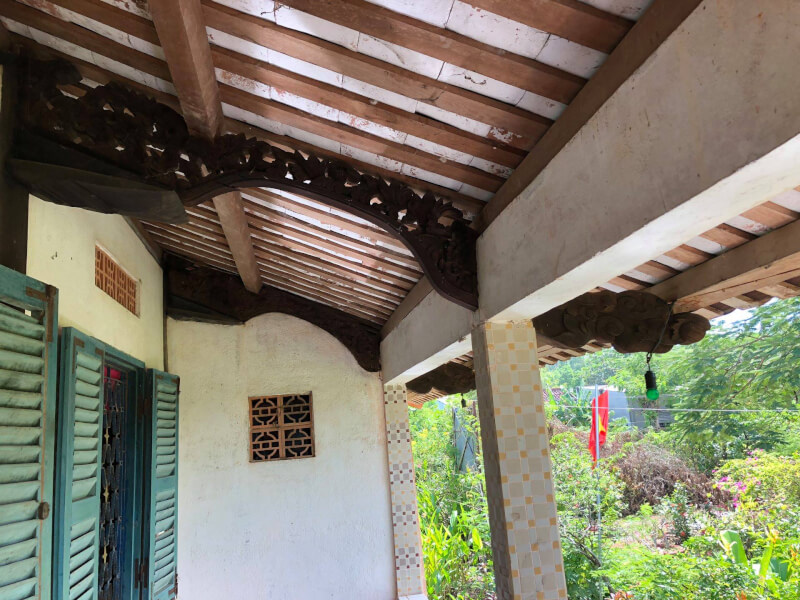 这是一种传统的房屋风格，有很多优点，因为框架非常坚固