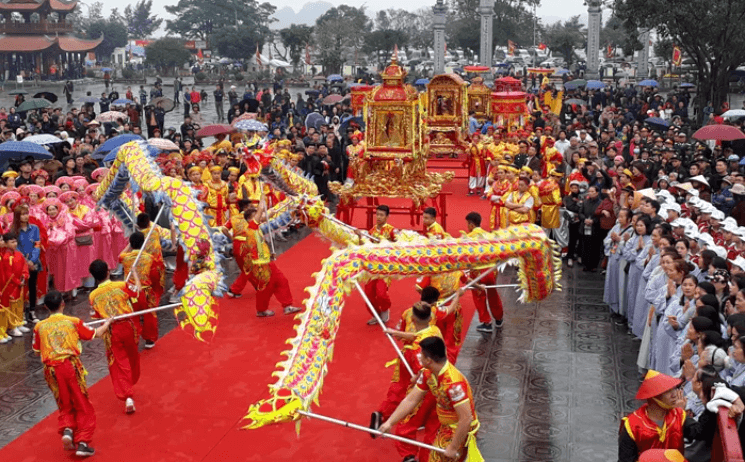 Cua Ong Temple historical relic site.