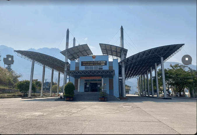 Ma Lu Thang border gate.