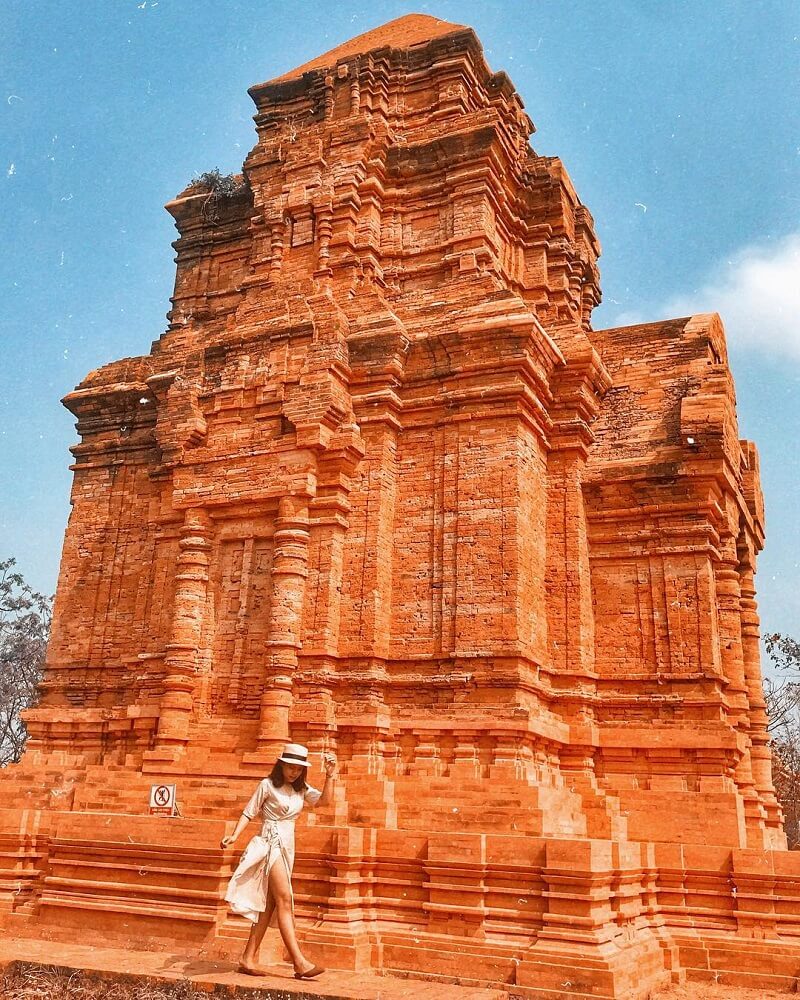 ポッシャヌ チャム タワー