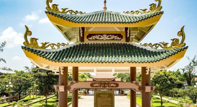 Nguyen Dinh Chieu mausoleum and memorial house