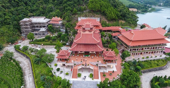 Cua Ong Temple historical relic site.