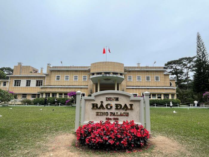 Toàn cảnh Dinh 3 Đà Lạt (Biệt Điện Vua Bảo Đại) đồ sộ và sang trọng