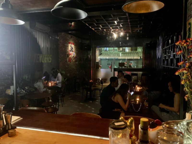 Đánh Thức Mọi Giác Quan Với Trải Nghiệm Nightlife Tại Avengers Pub