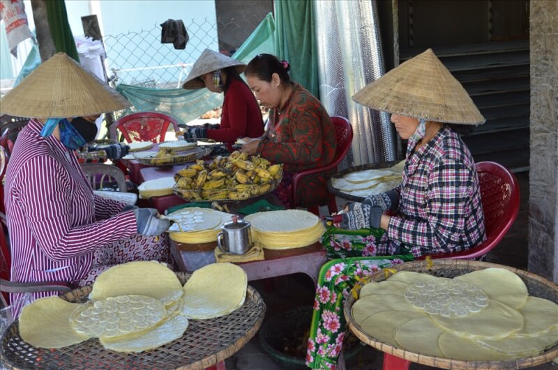 Ghé Thăm Xã Hưng Nhượng Thưởng Thức Bánh Phồng Sơn Đốc