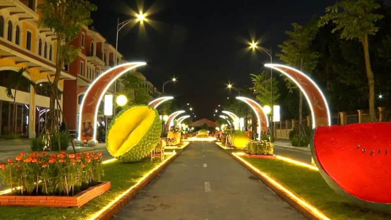 Oanh Tạc Thiên Đường Ẩm Thực Và Nghệ Thuật Đường Phố Tại Phố Đi Bộ Vĩnh Long