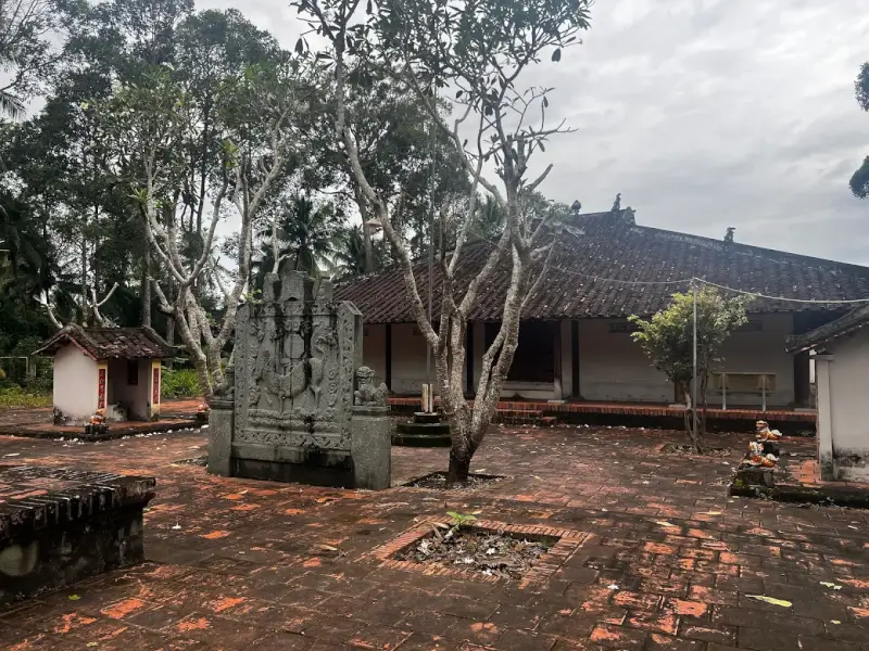 Chạm Tay Vào Lịch Sử Tại Ngôi Đình Cổ Bình Hòa