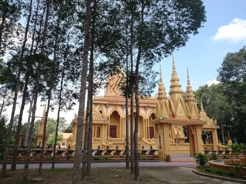 Ngỡ Ngàng Trước Tượng Phật Nằm Khổng Lồ Tại Chùa Vàm Ray