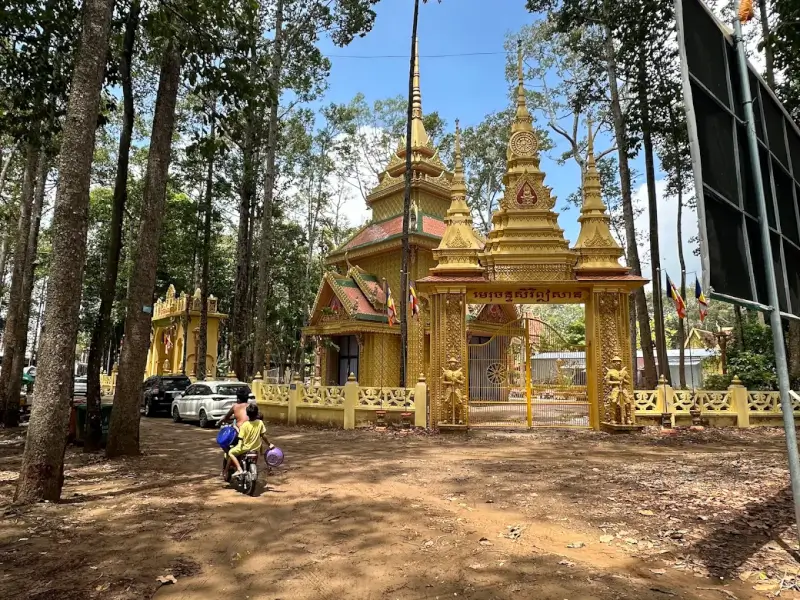 Góc Nhỏ Huyền Bí Giữa Lòng Thành Phố: Bảo Tàng Văn Hóa Khmer