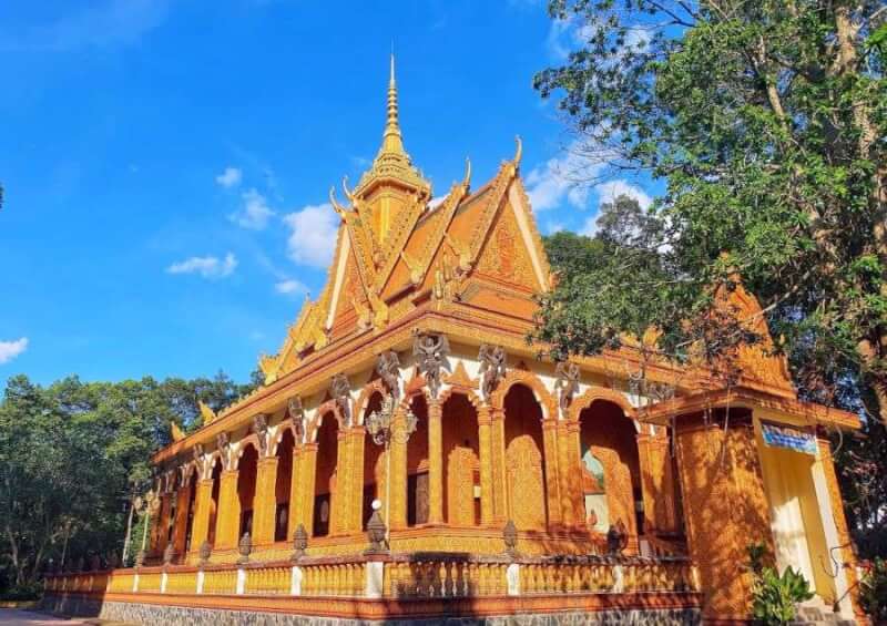 Mê Mẩn Trước Vẻ Đẹp Kiến Trúc Khmer Tinh Xảo Của Chùa Sanghamangala