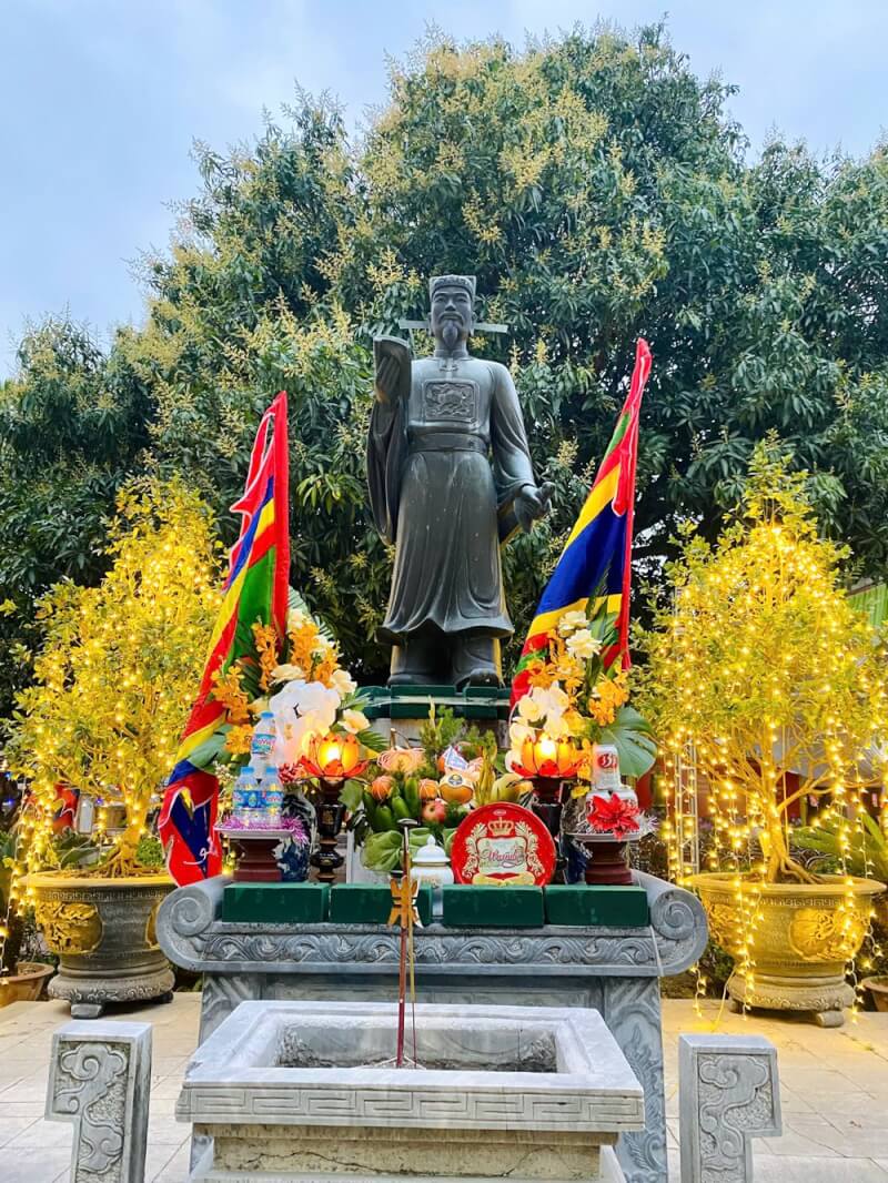 Traditional festival of Ha Mo village