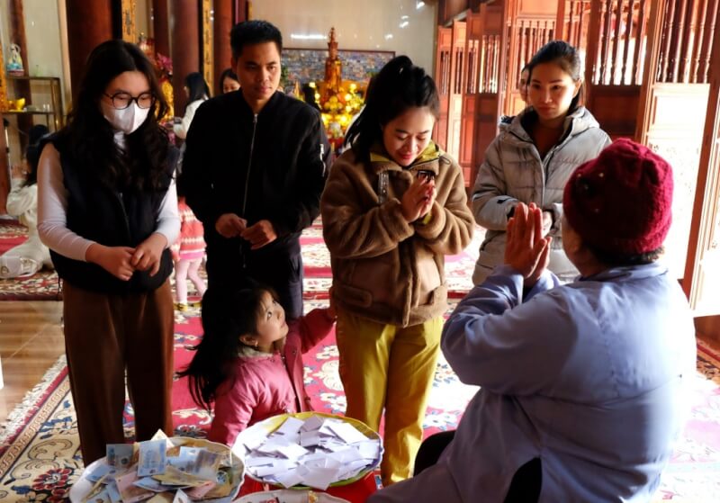 Dong Lan Pagoda Festival
