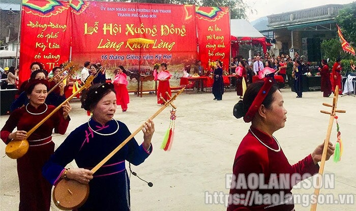 タイ族のロントン祭り