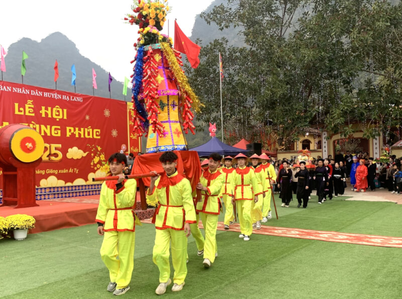 Sung Phuc Pagoda Festival