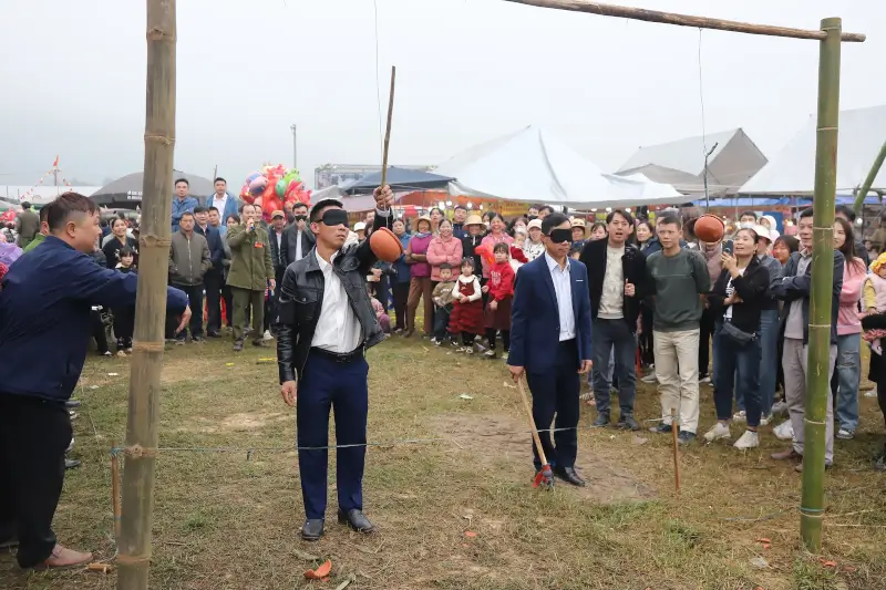 Dinh Thach Khoan Festival