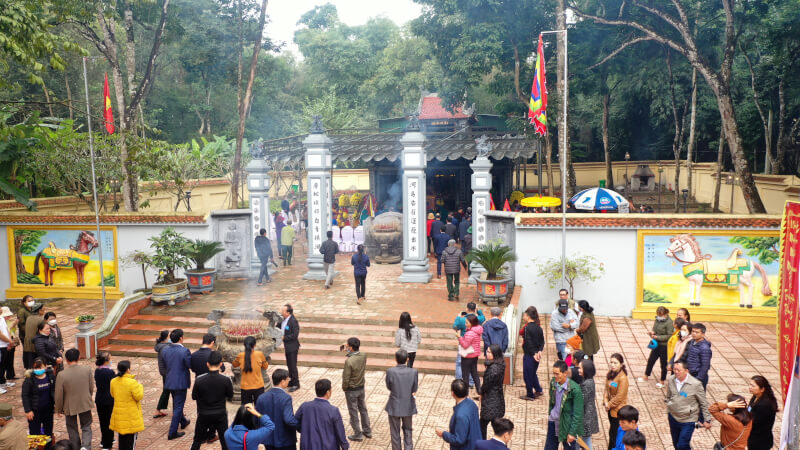 Duc Hoang Temple Festival