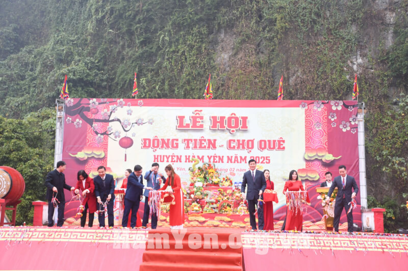 Dong Tien 축제 - Ham Yen 시골 시장