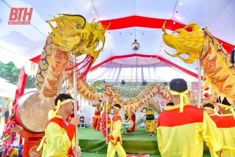 Lễ hội mùa xuân Phủ Na