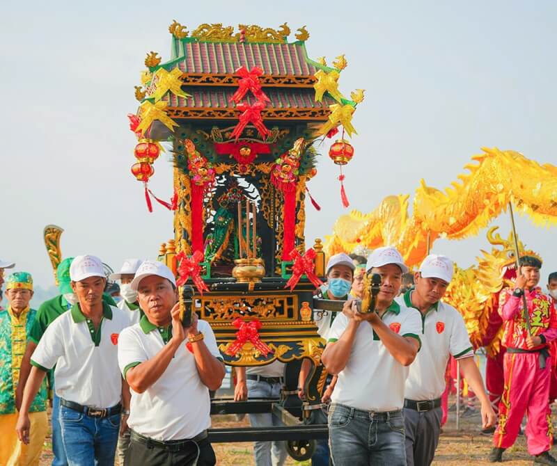 オンパゴダフェスティバル（タートプー古代寺院）