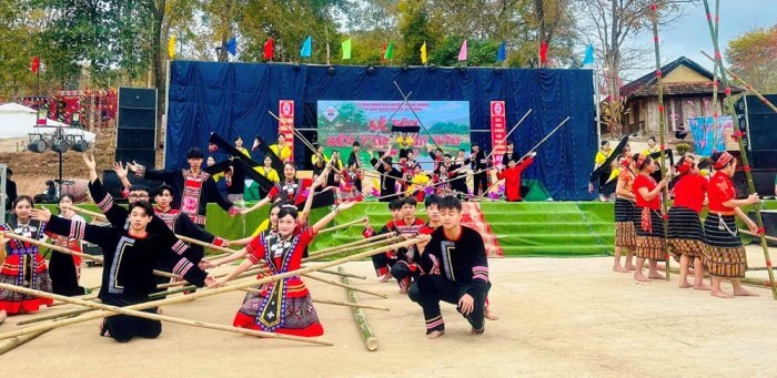 Lễ hội Đền Vạn - Cửa Rào