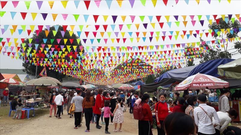 Lễ hội mùa xuân Phủ Na