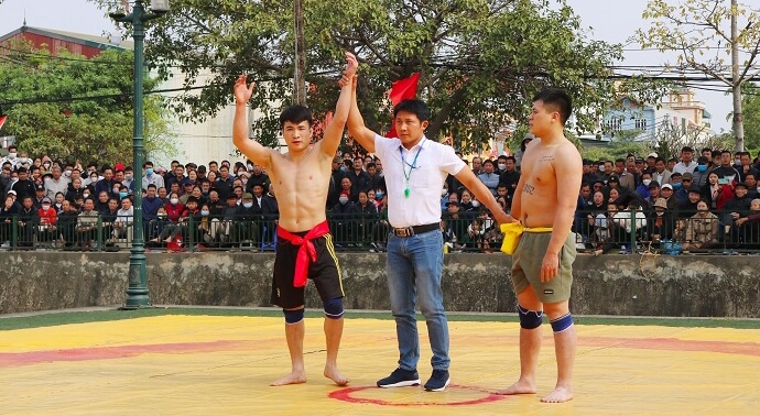 安内传统摔跤节