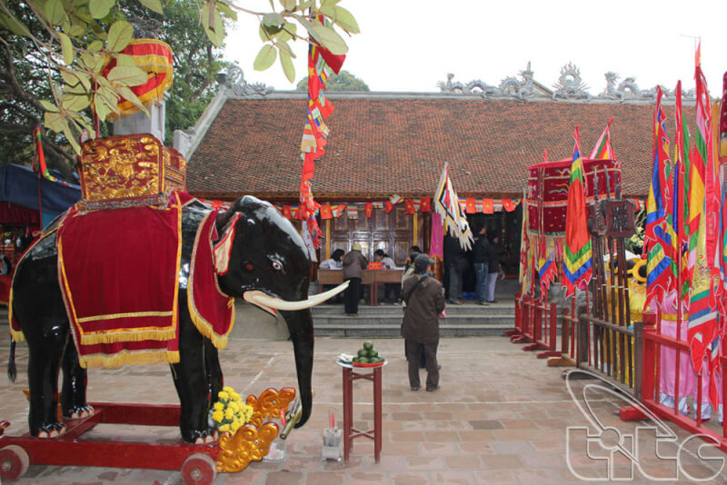 Dong Nhan temple festival