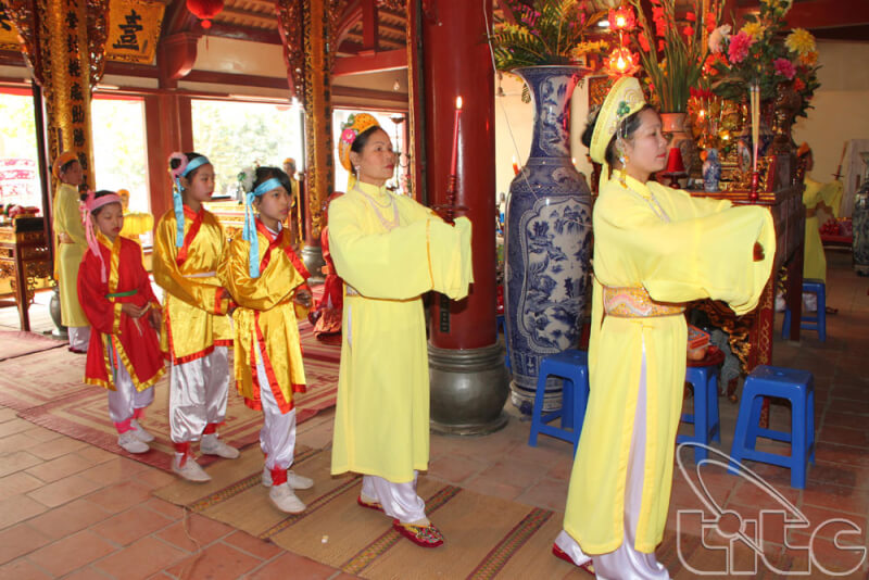 Tu Lien 공동 주택(Ngoc Xuyen 공동 주택)의 전통 축제