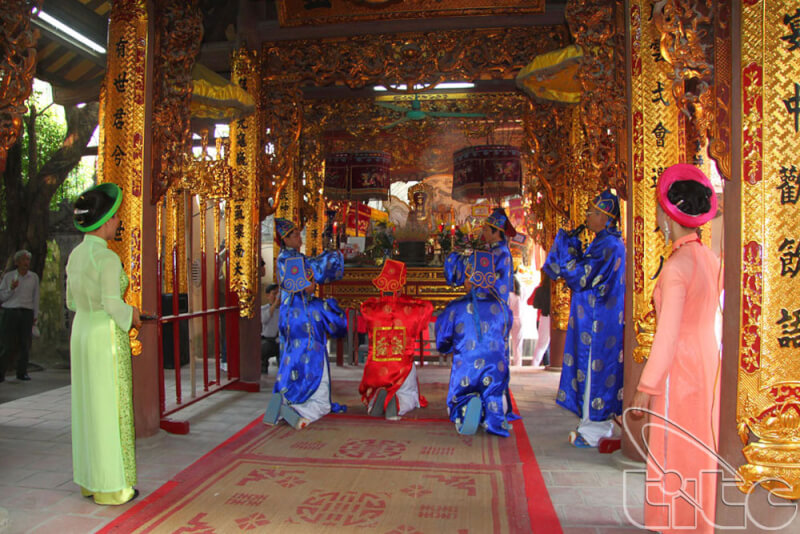 Cong Yen temple festival