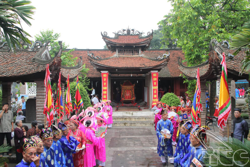 Lễ hội Đình Chèm