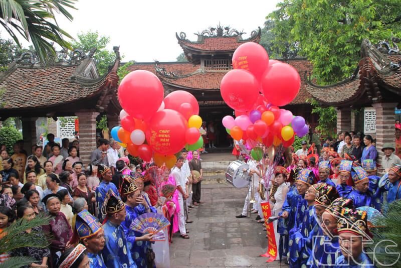 Lễ hội Đình Chèm