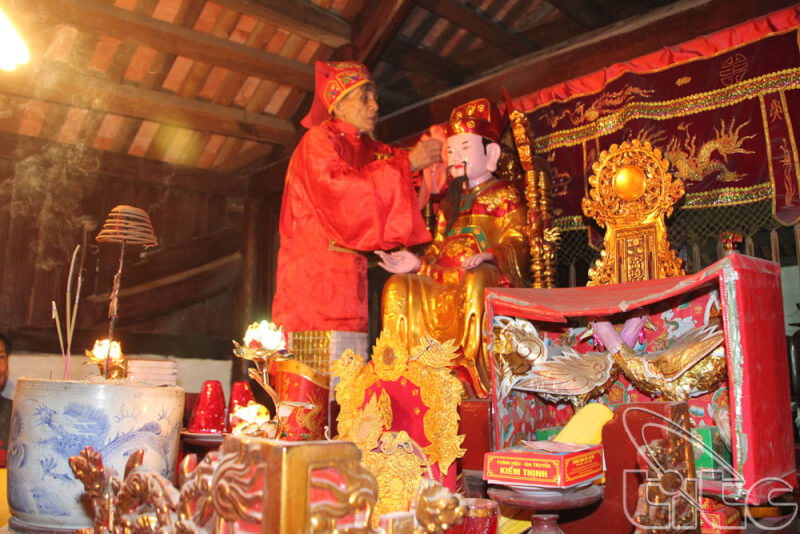 Dong Phu communal house festival