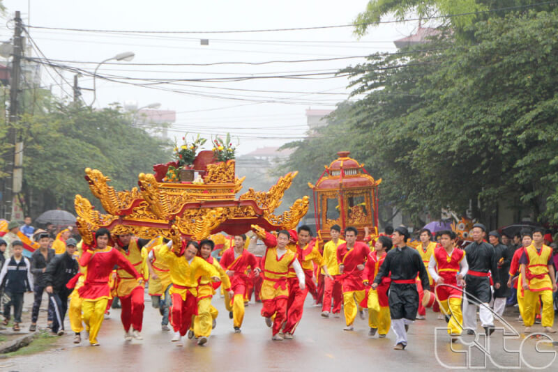 Dong Phu communal house festival